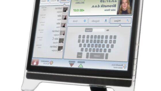 eTM, sodobni registrator delovnega časa, deluje tudi v oblaku.