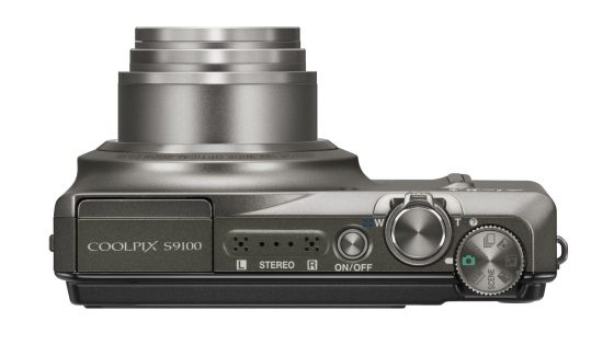 Nikon z novim kompaktnim fotoaparatom z 18-kratnim super-zoomom