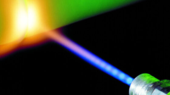 Raziskovalcem iz Yalske univerze je kot prvim uspelo izdelati napravo za absorpcijo laserja.