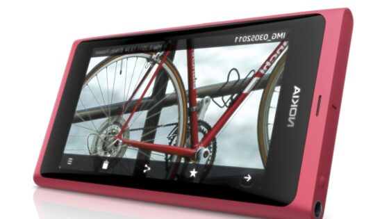Nokia namerava v ZDA in Kanadi , prodajati samo še naprave z operacijskim sistemom Windows Phone.