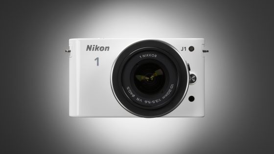 Nikon 1 - fotoaparati, ki manipulirajo svetlobo in čas