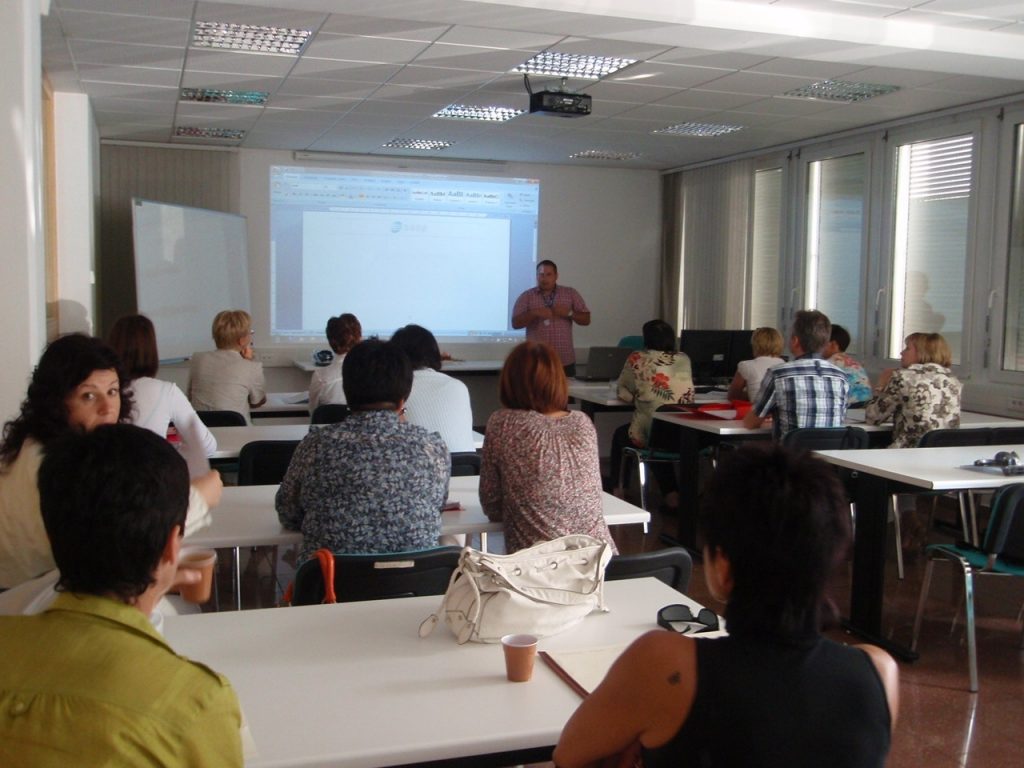 Porast obiska seminarjev potrjuje, da se SAOP-jevi uporabniki tudi v kriznih časih zavedajo pomembnosti izobraževanja.