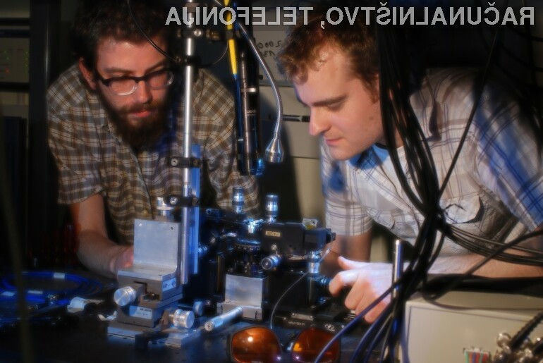 Ekipa znanstvenikov iz Univerze v Bristolu, je razvila prvi programabilni večnamenski čip, temeljen na kvantnih fotonih.