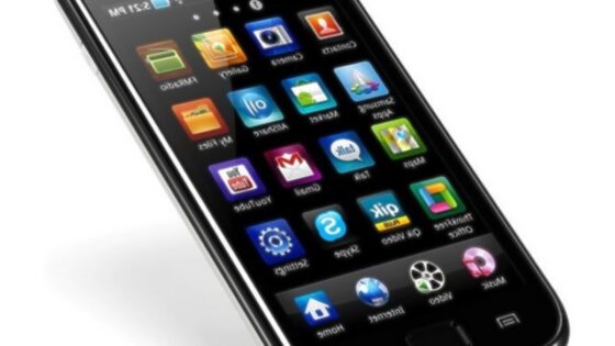 Funkcionalnosti Androida 4.0 Ice Cream Sandwich se odlično prilegajo mobilniku Samsung Galaxy S.