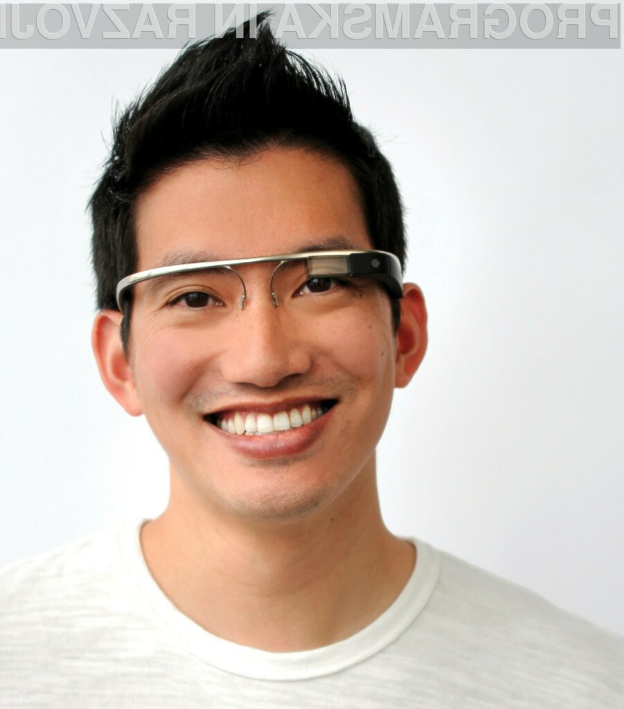 Google je tudi uradno predstavil projekt revolucionarnih očal imenovan Project Glass.