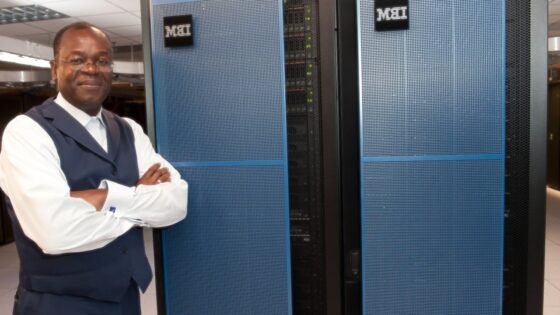S sistemom PureSystems, IBM uvaja nov koncept oblikovanja računalniških sistemov, ki združujejo strežnike, pomnilnike in omrežno infrastrukturo v visoko avtomatiziran in preprosto manevriran stroj.