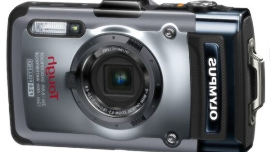 Robustni digitalni fotoaparat Olympus TG-1 je skoraj nemogoče uničiti - vsaj nenamerno.