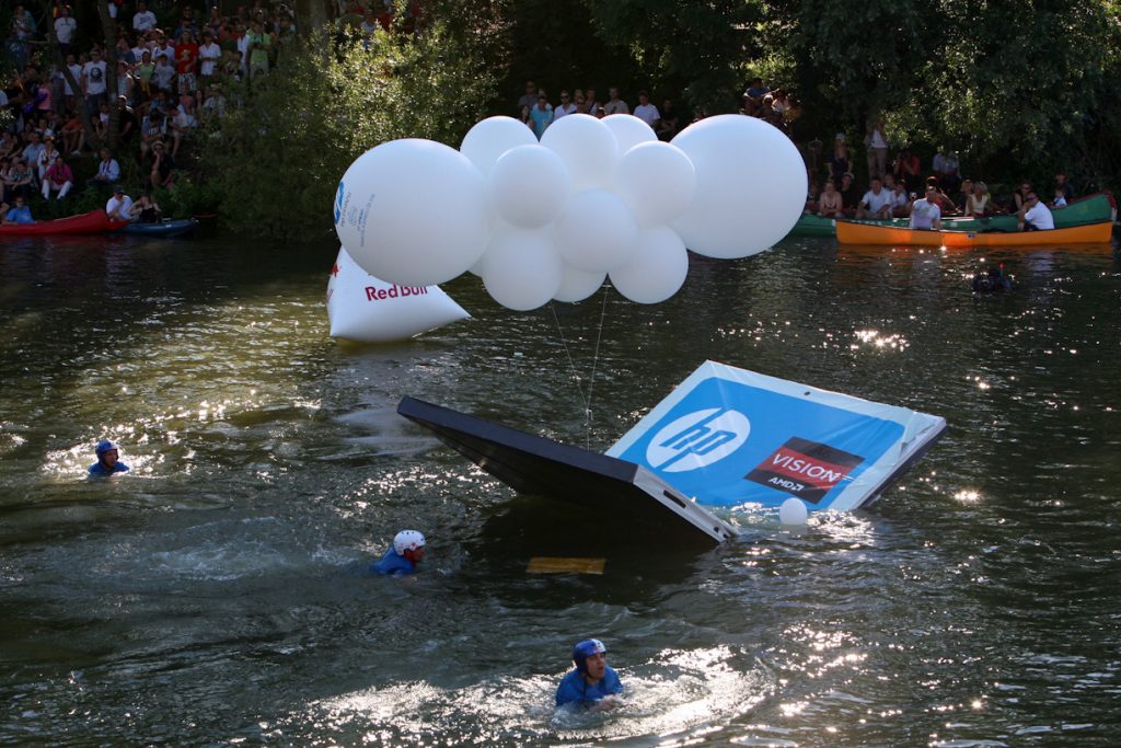 HP-jev prenosnik z AMD procesorjem končal v Ljubljanici