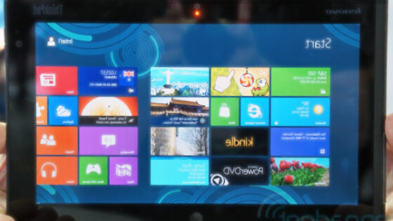 Nov tablični računalnik podjetje Lenovo bo deloval na novem Microsoftovem operacijskem sistemu Windows 8.