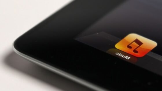 Apple naj bi z novim iPadom napadal konkurenčni tablici Amazon Kindle Fire in Google Nexus 7.