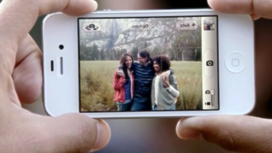 Čeprav novi iPhone 4S razpolaga s kakovostnim digitalnim fotoaparatom, je kakovost fotografij še vedno relativno slaba.