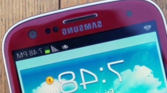 Samsung Galaxy S3 Garnet Red – lepotec in pol!