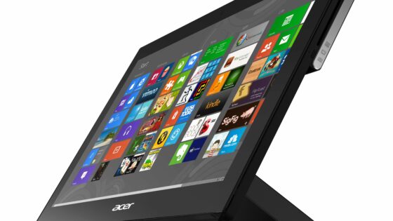 Ena od odlik računalnika Acer Aspire 5600U je zagotovo njegova atraktivna zunanjost.