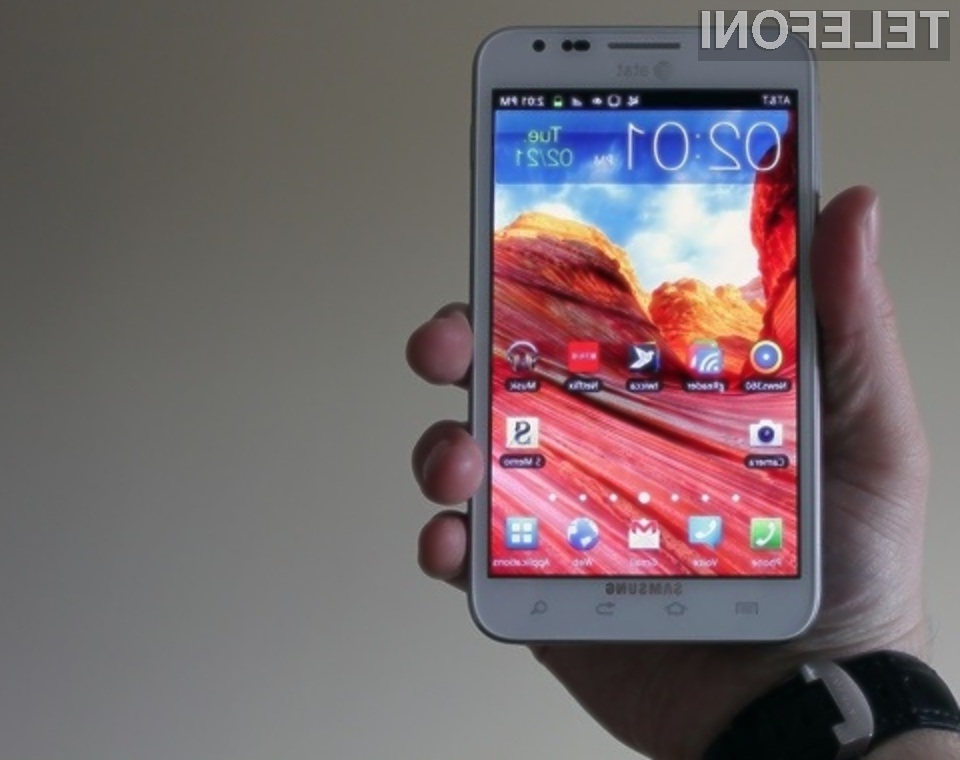 Samsung Galaxy Note 2 bo združeval prednosti pametnih mobilni telefonov in tablic.
