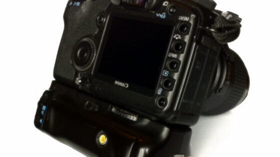 Digitalni fotoaparat DSLR in računalnik Raspberry Pi se odlično dopolnjujeta!