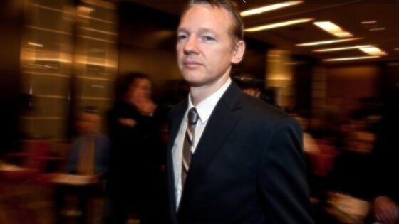 Prvi mož spletnega portala Wikileaks Julian Assange ima odslej podporo tudi s strani ruske vlade.