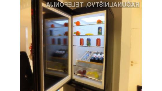 Zaslon futurističnega hladilnika ni le polprozoren, ampak je tudi občutljiv na dotik.