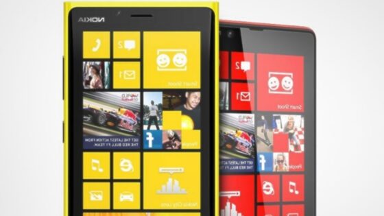Vas je Nokia z mobilnikoma Lumia 920 in Lumia 820 prepričala?