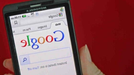 Mobilni spletni iskalnik Google bo za nas vpisal ključne besede - še preden bomo pomislili nanje.