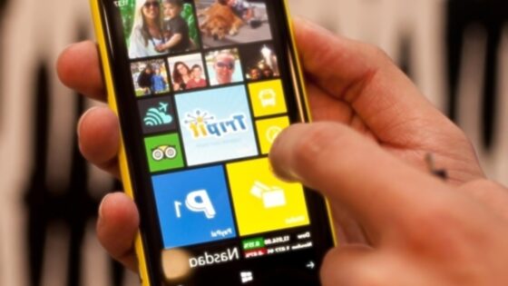 Mobilnik Nokia Lumia 920 bomo le stežka uničili!