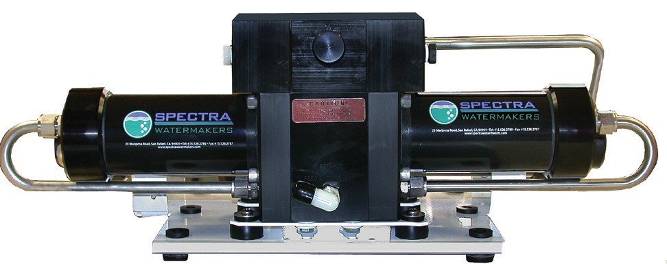 Spectra razsoljevalnik je zgrajen iz dvostopenjskega sistema črpanja in dveh komor pod visokim tlakom.