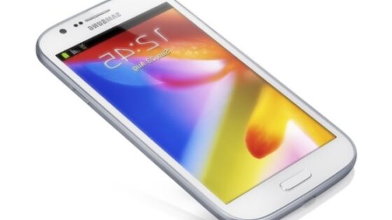 Mobilnik Samsung Galaxy Grand bo precej cenejši od zmogljivejšega brata Galaxy S3.