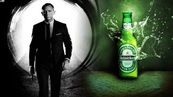 James Bond po novem pije Heineken