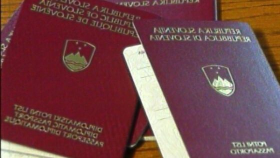 Instagramu nikakor ne pošiljajte barvnih kopij vašega osebnega dokumenta!
