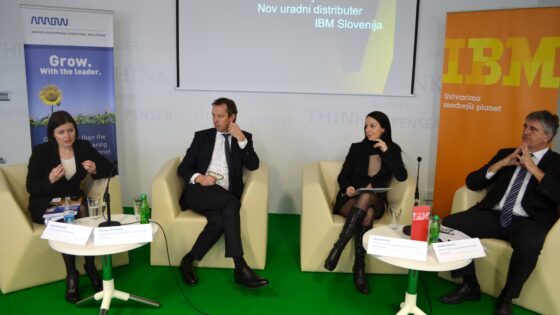 Vsi štirje govorniki so se strinjali, da so napovedi optimistične in, da bo sodelovanje vsem vpletenim, tako obema podjetjema, kot uporabnikom, prineslo koristi.