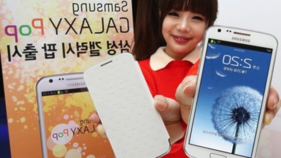 Mobilnik Samsung Galaxy Pop se bo zlahka prikupil mladim!