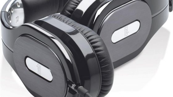 Vrhunske slušalke M4U, legendarnega kanadskega podjetja PSB, so sedaj naprodaj tudi pri slovenski spletni trgovini www.digitalija-shop.si.