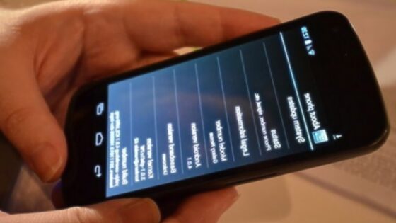 Mobilni operacijski sistem Android 4.2.2 Jelly Bean je trenutno na voljo le za Googlove mobilne naprave družine Nexus.