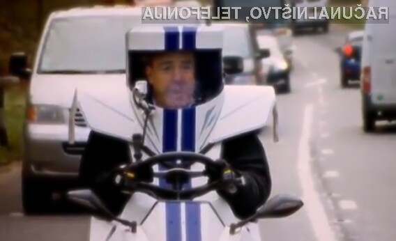 Britanski televizijski voditelj Jeremy Clarkson za volanom najmanjšega avtomobila na modrem planetu.