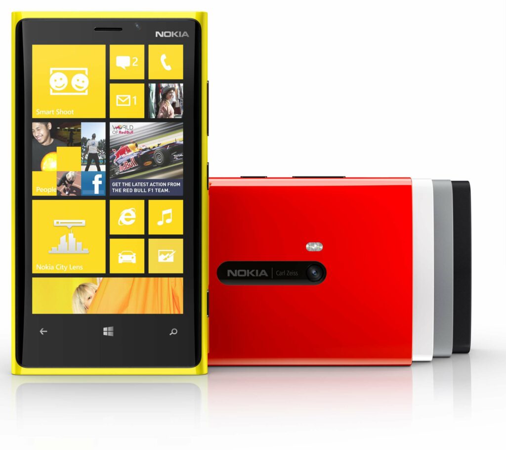 Lumia 920 je eden boljših mobilnikov z Windows Phoneom ta hip.