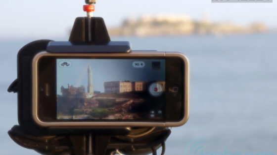 S pomočjo dodatka Snapzoom boste lahko vaš pametni telefon pretvorili v pravi »teleskopski« fotoaparat.