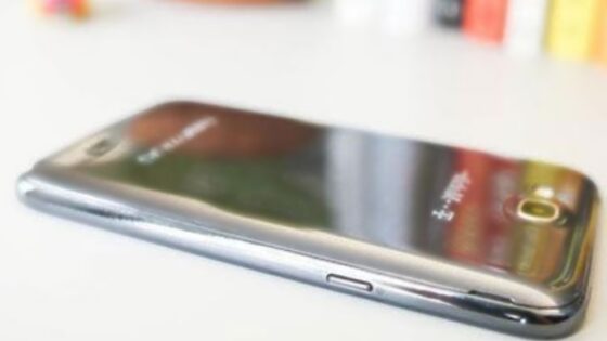Kovinski Samsung Galaxy Note 3 bi med poslovnimi uporabniki zagotovo šel v prodajo kot vroče žemljice!