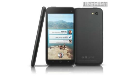 Pametni mobilni telefon HTC First je kot nalašč za hitro povezovanje s prijatelji in družino.