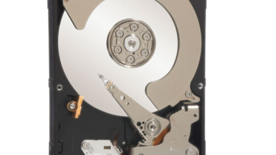 Seagatov 4-terabajtni disk temelji na posebnem sistemu štirih diskovnih plošč.