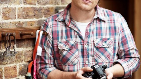 Jamie Oliver in Nikon: "Kuhanje je prikaz resničnega nereda."