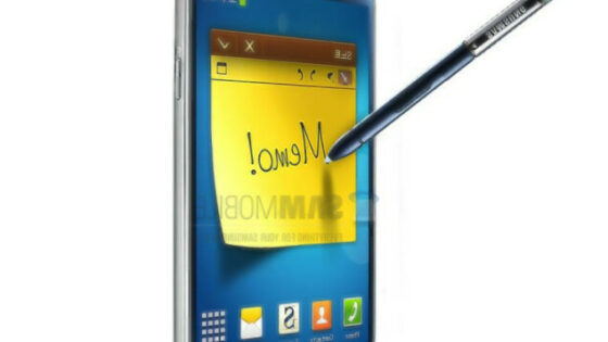 Pametni mobilni telefon Galaxy Memo bo nepogrešljivi spremljevalec tako na poslovnih sestankih kot pri nakupovanju.