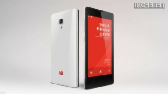 Pametni mobilni telefon Red Rice bo na Kitajskem zagotovo šel v prodajo kot vroče žemljice!