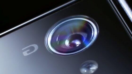 Pametni mobilni telefon Sony Xperia Z1 bo zlahka prepričal tudi ljubitelje digitalne fotografije!