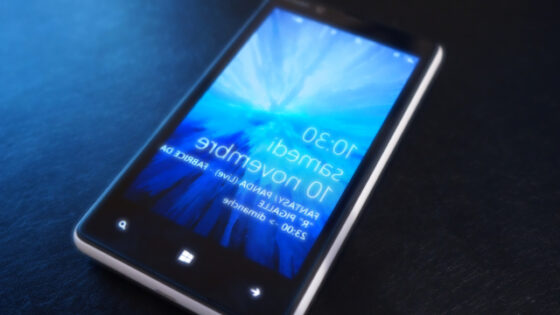 Pametni mobilni telefon Nokia Lumia 825 naj bi na prodajne police trgovin prispel že v drugi polovici septembra.
