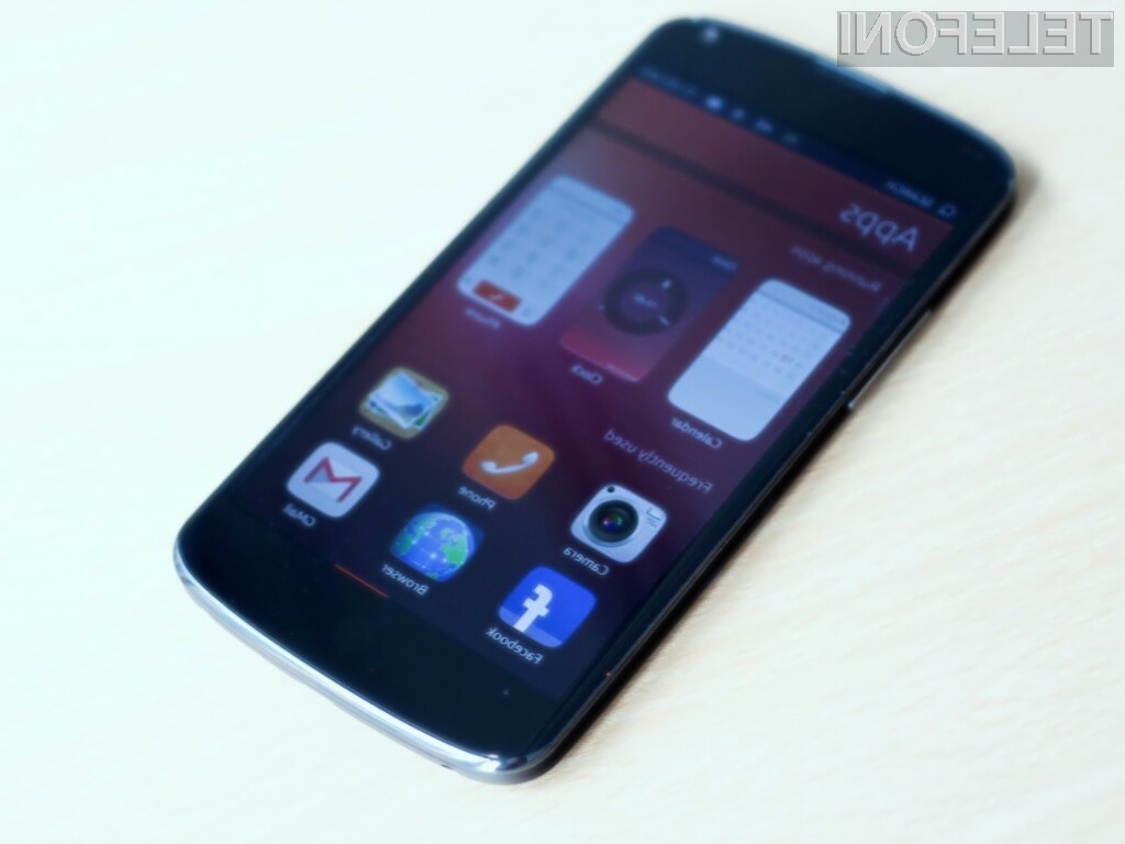 Pametni mobilni telefon Ubuntu Edge ni prepričal uporabnikov storitev mobilne telefonije!