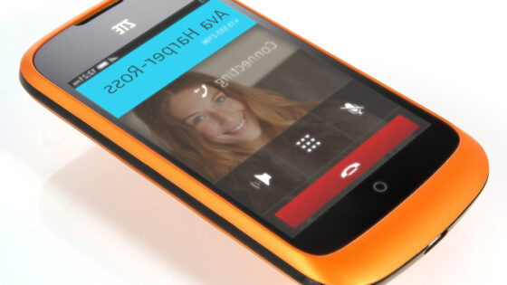 Cenovno ugoden mobilnik ZTE One je kot nalašč za manj zahtevne uporabnike in začetnike!