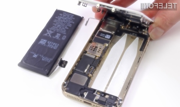 Zaradi težav v proizvodnji se baterije nekaterih mobilnikov iPhone 5S prehitro izpraznijo ali predolgo polnijo.