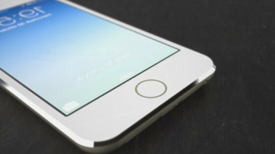 Koncept mobilnika iPhone Air je navdušil marsikaterega oboževalca Applovih mobilnih naprav.