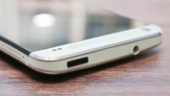 Pametni mobilni telefon HTC M8 naj bi priljubljeni mobilnik One nasledil še pred pričetkom pomladi.
