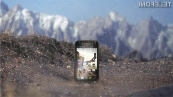 Novi pametni mobilni telefon podjetji Archos in Quechua bomo le stežka uničili!