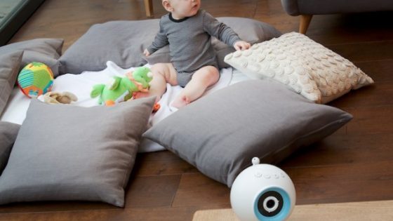 Družba D-Link svetuje staršem, kako se lahko izognejo neprespanim nočem  z nakupom nadzorne kamere za dojenčka.